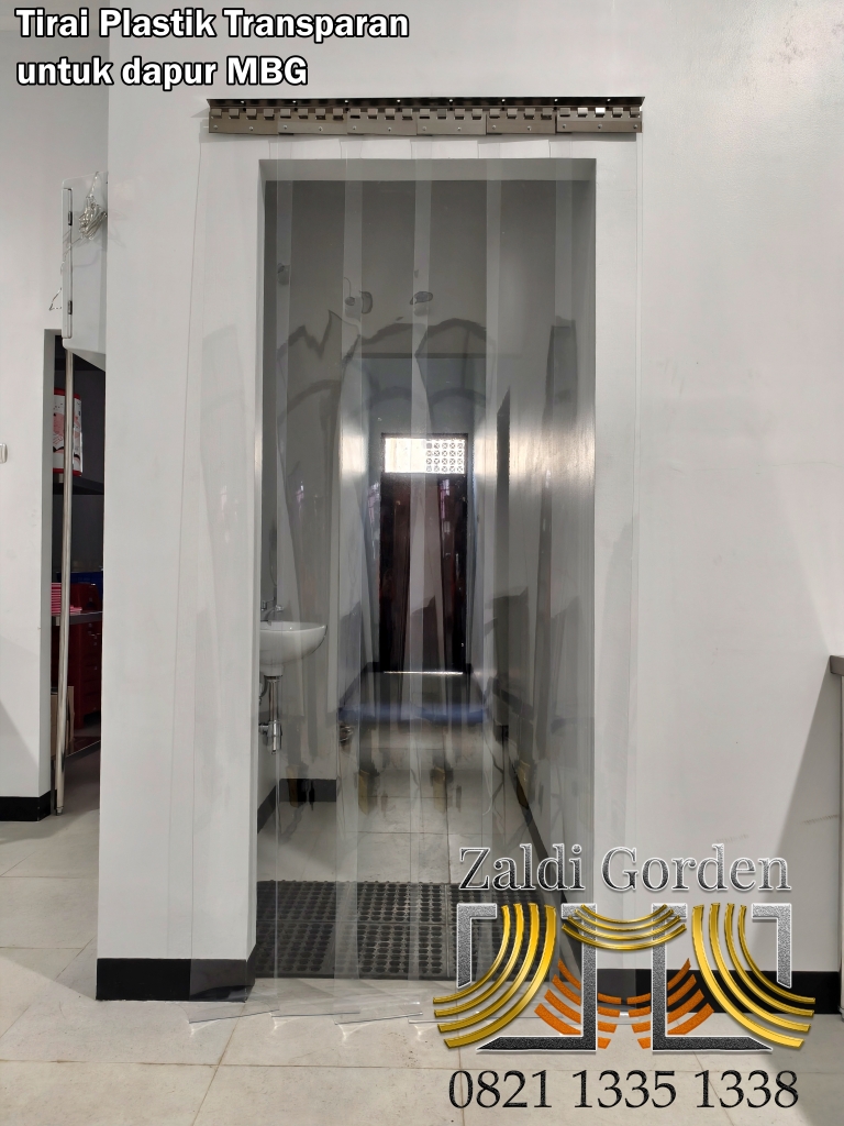 Tirai Plastik transparan untuk dapur MBG 1Tirai Plastik Transparan